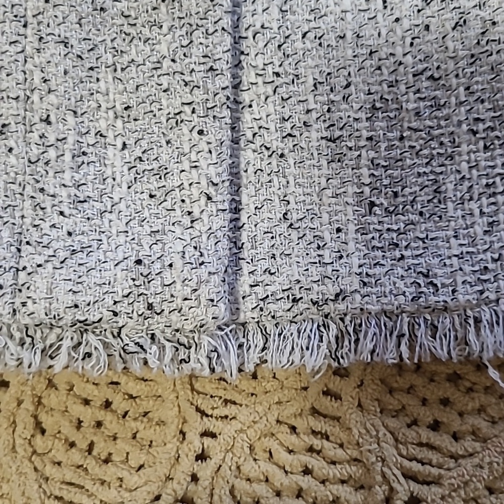 Loft Outlet White and Gray Tweed Jacket - Size 6 - Picture 3 of 7